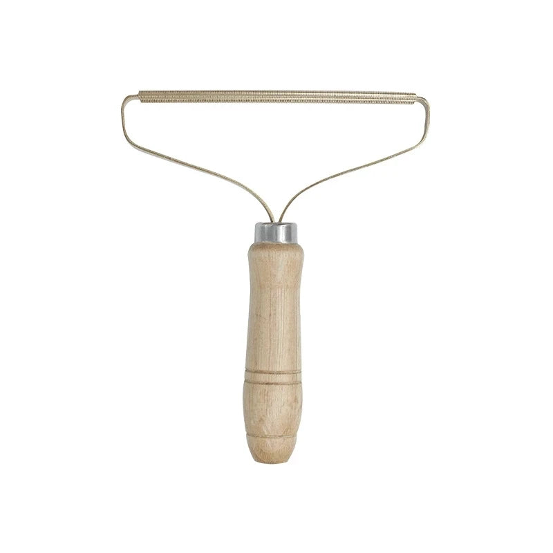 Eco-Pro Manual Fabric Shaver – Copper & Wood Lint Remover for Rugs, Wool Coats, and Upholstery.