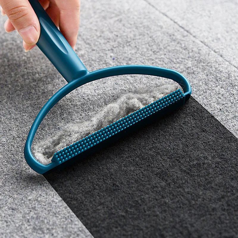 Eco-Pro Manual Fabric Shaver – Copper & Wood Lint Remover for Rugs, Wool Coats, and Upholstery.