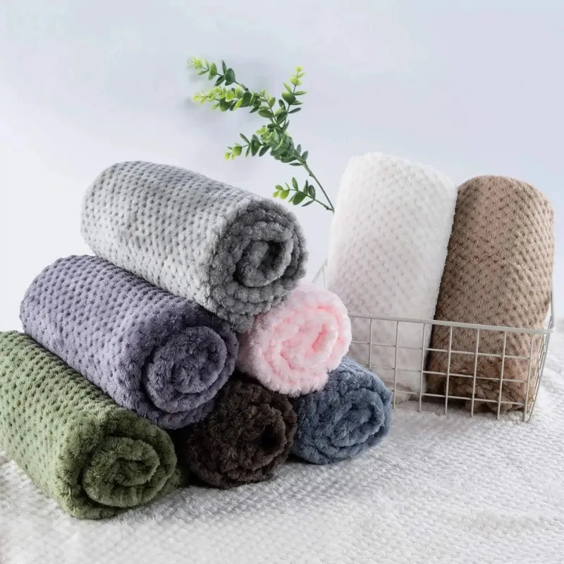 Warm Soft Fleece Pet Blanket for Dogs & Cats | Fuzzy Microfiber Plush Throws for Bed/Couch