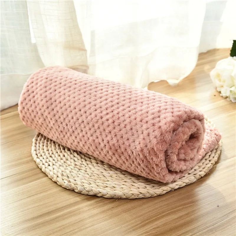 Warm Soft Fleece Pet Blanket for Dogs & Cats | Fuzzy Microfiber Plush Throws for Bed/Couch