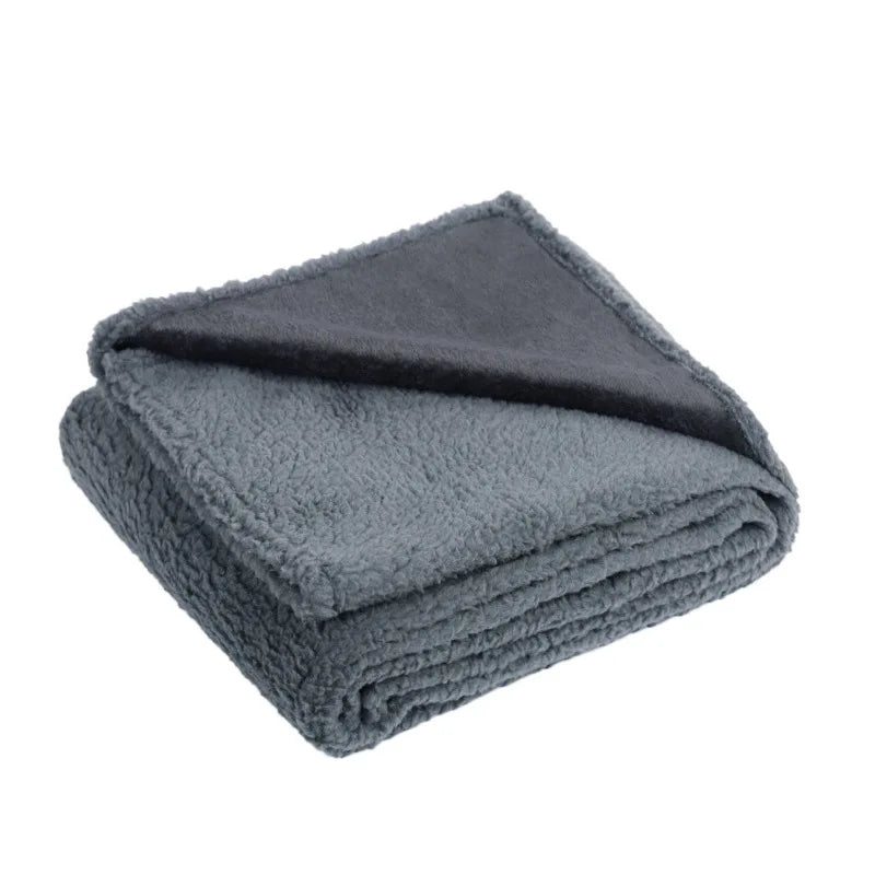 Soft Comfortable Warm Pet Sleeping Blanket, Flannel & Lambskin Dog Blanket, Thick Waterproof Mat for Cats and Dogs Accessories