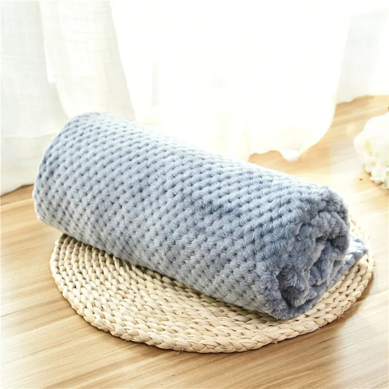 Warm Soft Fleece Pet Blanket for Dogs & Cats | Fuzzy Microfiber Plush Throws for Bed/Couch